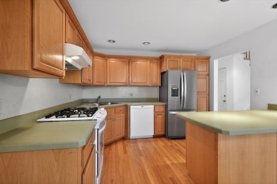 15 Poppasquash Rd, North Attleboro, MA 02760 - photo 6