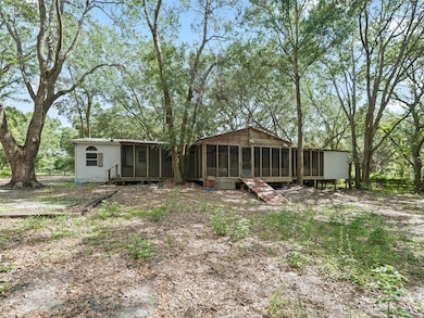 17070 SE 173rd Terrace Rd, Weirsdale, FL 32195 - photo 6