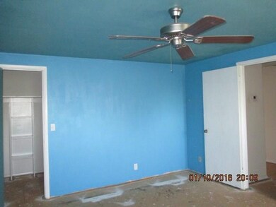 11708 Victoria Place, Oklahoma City, OK 73120 - photo 5