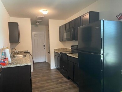 1206 N Brazos Ave, Cleburne, TX 76031 - photo 5