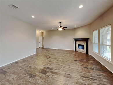 3104 Windcrest Ct, Granbury, TX 76049 - photo 2