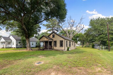 Plenty of front & side yard.