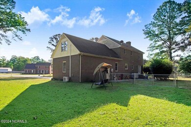 05-2204 Acorn Cir-5