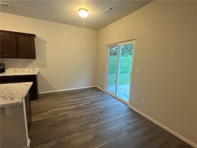 Move in Ready! Actual photo!