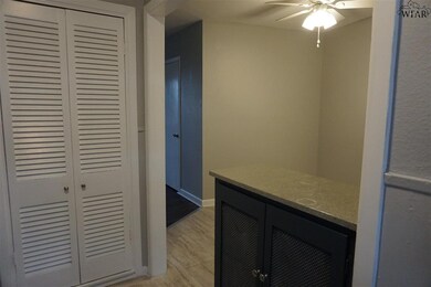 3701 Southmoor Ln unit 3E, Wichita Falls, TX 76302 - photo 7