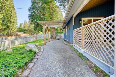 1933 Sanders Ct, Point Roberts, WA 98281 - photo 5