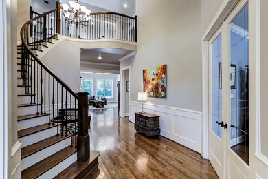 1815 Woodcrest Dr, Houston, TX 77018 - photo 3