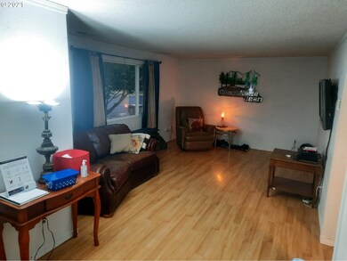 1305 15th Ave SW, Albany, OR 97321 - photo 4