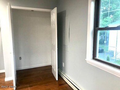 310 W Harford St, Milford, PA 18337 - photo 7