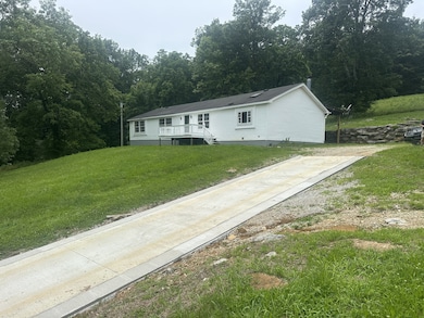 697 Club Springs Rd, Buffalo Valley, TN 38548 - photo 4