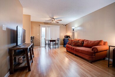 29 Coventry Ln unit 3, Muscatine, IA 52761 - photo 3