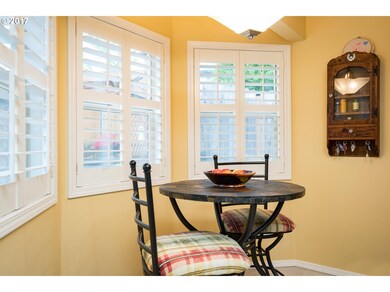 376 SW Chapman Ave, Troutdale, OR 97060 - photo 4