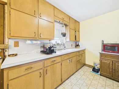 2109 E Hodson St, Wichita, KS 67211 - photo 6