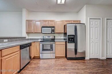 7835 Melvin Rd, Jacksonville, FL 32210 - photo 4