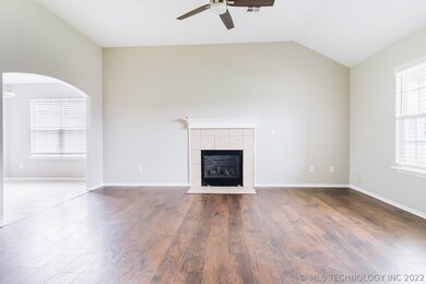 20341 E 41st Place S, Broken Arrow, OK 74014 - photo 2