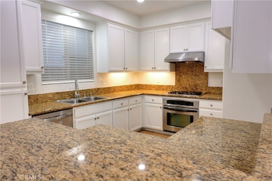 858 Calaveras Way, Corona, CA 92880 - photo 3