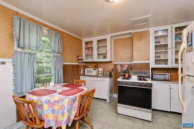 720 Stonehenge Ave, Charlottesville, VA 22902 - photo 5