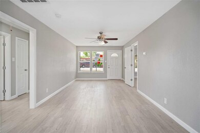 805 Barkley St, Houston, TX 77022 - photo 5