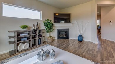 20571 SE Cameron Ave, Bend, OR 97702 - photo 7