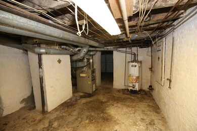 521 E Chestnut St, Lancaster, OH 43130 - photo 5