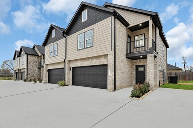 4677 Bellfort St unit B, Houston, TX 77051 - photo 2