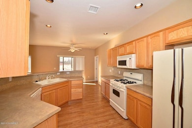 004 Kitchen