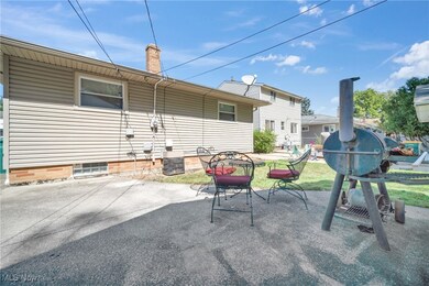 18780 Nitra Ave, Maple Heights, OH 44137 - photo 3