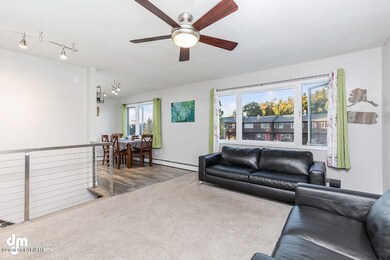Living Room 20180911-DW-4115-SMALL