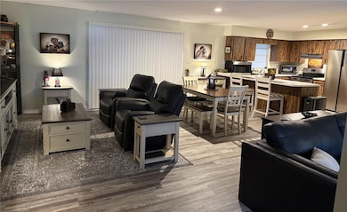 1101 SW 19th Place, Gainesville, FL 32601 - photo 5