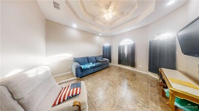 947 Thomas Ln, Alamo, TX 78516 - photo 4