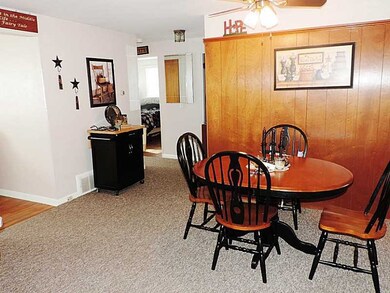 106 Halsey Rd, Woonsocket, RI 02895 - photo 3