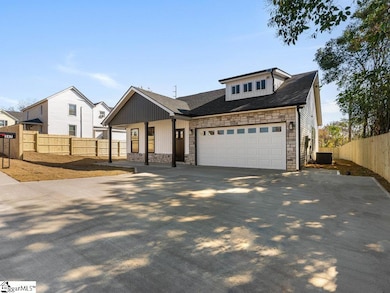 367 College St, Spartanburg, SC 29303 - photo 2