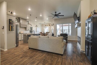 4716 Bermuda Dr, Mustang, OK 73064 - photo 4