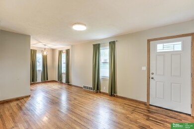 830 N 78th St, Omaha, NE 68114 - photo 4