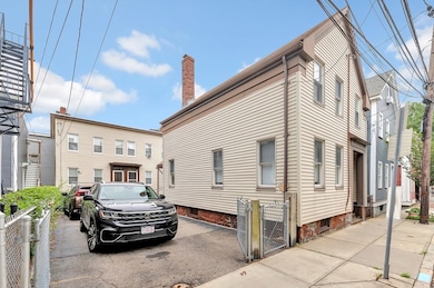 146 Spring St, Cambridge, MA 02141 - photo 3