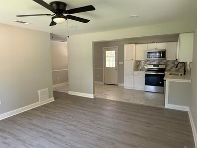 1321 N Woodcrest Ave, Denham Springs, LA 70726 - photo 5