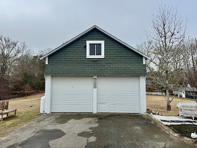 23 Hillcrest St, North Dartmouth, MA 02747 - photo 2