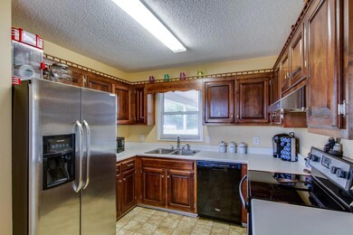 2934 Midland Rd, Shelbyville, TN 37160 - photo 6