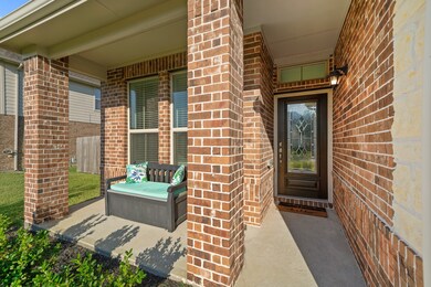 2165 Colonial St, Alvin, TX 77511 - photo 3