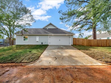 227 E Lakewood St, Nacogdoches, TX 75965 - photo 4