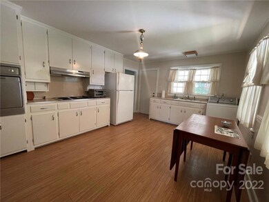 319 Magnolia St, Statesville, NC 28677 - photo 5