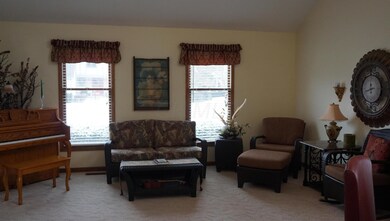 1515 Newcomer Rd: Great Room