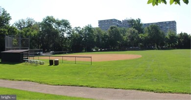 Radnor House unit 110, Bryn Mawr, PA 19010 - photo 4