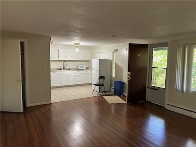 72 W Shore Rd unit 4, Warwick, RI 02889 - photo 5