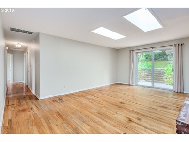 1124 Hemlock St, Lake Oswego, OR 97034 - photo 5