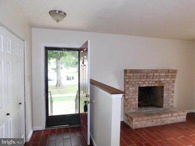 15562 Owens Glen Terrace, North Potomac, MD 20878 - photo 2