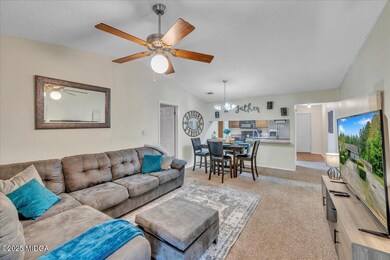07- Living Room