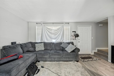 316 W 3rd St, Phoenix, OR 97535 - photo 2