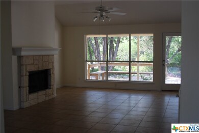 2002 Lancaster St, San Marcos, TX 78666 - photo 5