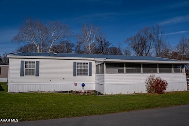 305 Brown Swiss Cir, Duncansville, PA 16635 - photo 2